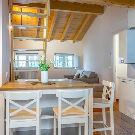Calicantus Atena Apartament *